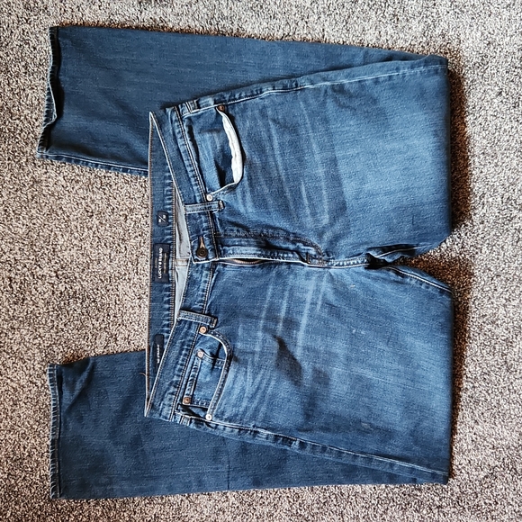 Lucky Brand Other - Lucky Brand 363 Straight Jeans
